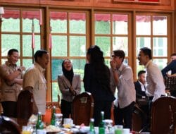 Prabowo Terima Kunjungan Penyanyi Dangdut Lesti Kejora  dan Lainnya