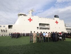 Menhan Lepas Kapal RS TNI KRI Radjiman untuk Bantuan ke Palestina
