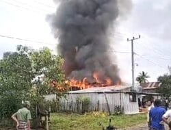 Kebakaran Hanguskan 2 Rumah di Bone, Kerugian Capai Rp295 Juta