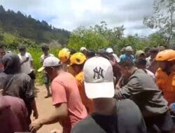 Dilaporkan 15 Unit Motor dan 2 Mobil Tertimbun Longsor di Luwu