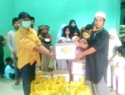 Lembaga Banuanta Barsatu Berbagi Paket Sembako di Berau