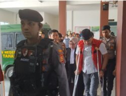 Dikawal Ketat Polisi, Terduga Pelaku Pembunuhan IRT di Bone Jalani Sidang Perdana