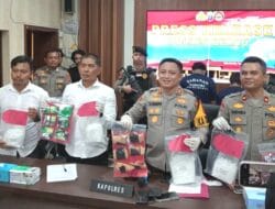 2 Pria Diringkus Satres Narkoba Polres Berau dengan BB 6 Bal Sabu