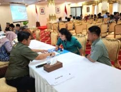 Kepsek SMPN 3 Balla Terima Banmas dari Presiden