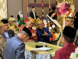 2 Cabup Bone Contohkan Sikap Politik Santun