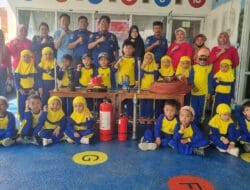 Keseruan TK Anak Bangsa Outing Class Bersama Damkar Bone
