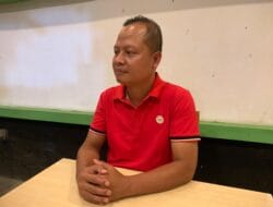 Tongkang Milik PT PSS yang Terbalik di Muara Mantaritip Berau Segara Dievakuasi