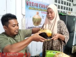 Kedai Ehsan, Petik Untung dari Bisnis Kelapa Muda di Bone