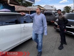 Aksi Heroik Walikota Makassar Urai Kemacetan di Jalan Leimena
