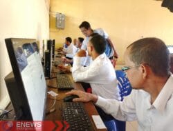 Simulasi CAT PPPK 2025, Momen Petugas Kebersihan di Sinjai Kaku Operasikan Komputer