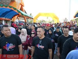 Lepas Peserta Jalan Sehat Hardiknas 2025, Andi Mahyanto Kagum Kekompokan Disdik Sinjai
