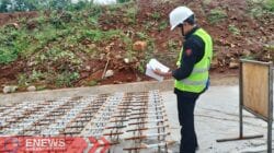 Mahasiswa Unimen saat magang di pembangunan Bendungan Jenelata Gowa Mahasiswa Unimen saat magang di pembangunan Bendungan Jenelata Gowa