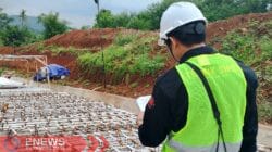 Mahasiswa Unimen saat magang di pembangunan Bendungan Jenelata Gowa Mahasiswa Unimen saat magang di pembangunan Bendungan Jenelata Gowa