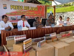 Polisi Sita 17 Dus Rokok Ilegal di Sulbar
