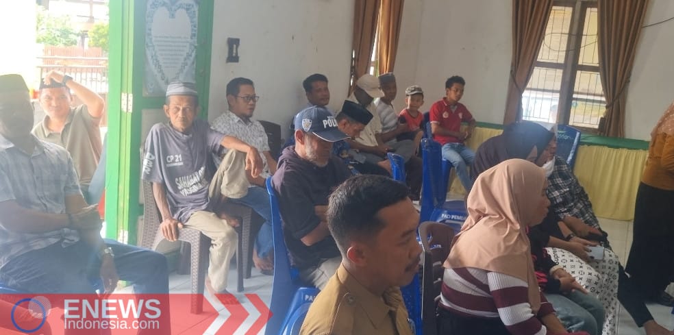 Warga Desa Sailong antusias mengikuti kegiatan pembentukan Kopdes Merah Putih