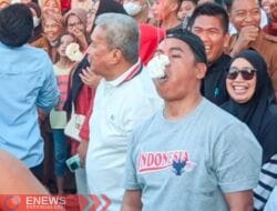 Forkopimda Wajo Meriahkan Lomba Makan Kerupuk dan Lari Karung pada Peringatan HUT ke-80 RI