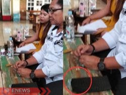 Didampingi Wanita Rambut Pirang, Oknum Pejabat Pemda Bone Diduga Main Judi di Warkop