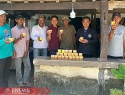 Tim PKM Kemendiktisaintek Latih Pembudidaya Ikan di Sibulue Bone Membuat Produk Olahan