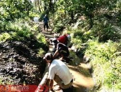 Warga Desa Mamampang Bantaeng Gotong Royong Perbaiki Saluran Irigasi