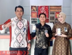 Karyawan BRI Sinjai Tampil Menawan Pada Hari Batik Nasional