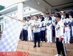 Jalan Sehat PGRI Warnai Peringatan HGN 2025 di Bone