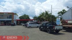 Mobil pickap yang memuat jeriken berisi Solar diduga kuat bukan untuk kebutuhan petani. (Dok. ENews)