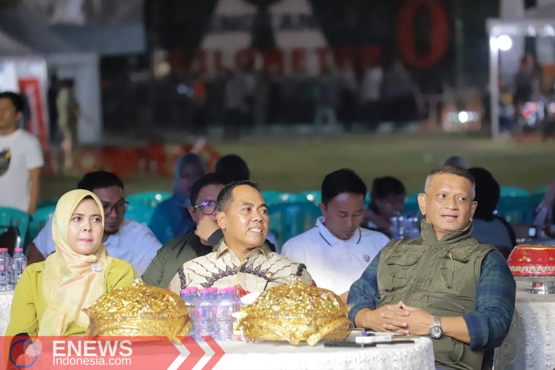 Bupati Wajo, H. Andi Rosman didampingi Wakil Bupati dan Wakil Ketua I DPRD Wajo saat menghadiri pembukaan HIPMI Wajo Festival Internasional 2025. (*)