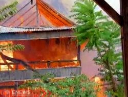Korsleting Listrik Hanguskan Tiga Rumah Panggung di Ajangale Bone