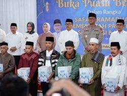 Staf Ahli PKK Bersama Gubernur Sulbar Bagikan Ribuan Paket Sembako di Majene