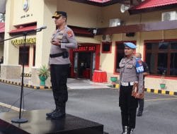 Dua Personel Polres Bantaeng Terima Kenaikan Pangkat Pengabdian