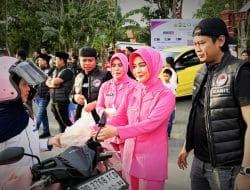 Satresnarkoba Polres Wajo Berbagi Takjil, Sampaikan Pesan Anti Narkoba