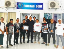 Forbes Anti Narkoba Bone Terima Penghargaan dari BNNP Sulsel atas Dukungan Program P4GN