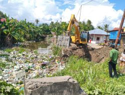 Bupati Polman Kerahkan Excavator Pribadi, Sungai Sidorejo–Sidodadi Dibersihkan
