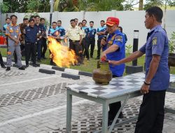 BRI Sinjai–Damkar Gelar Simulasi Kebakaran, Perkuat Kesiapsiagaan