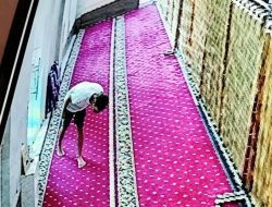 Aksi Pemuda Diduga Hendak Bobol Kotak Amal Masjid Al-Fatah Hertasning Terekam CCTV