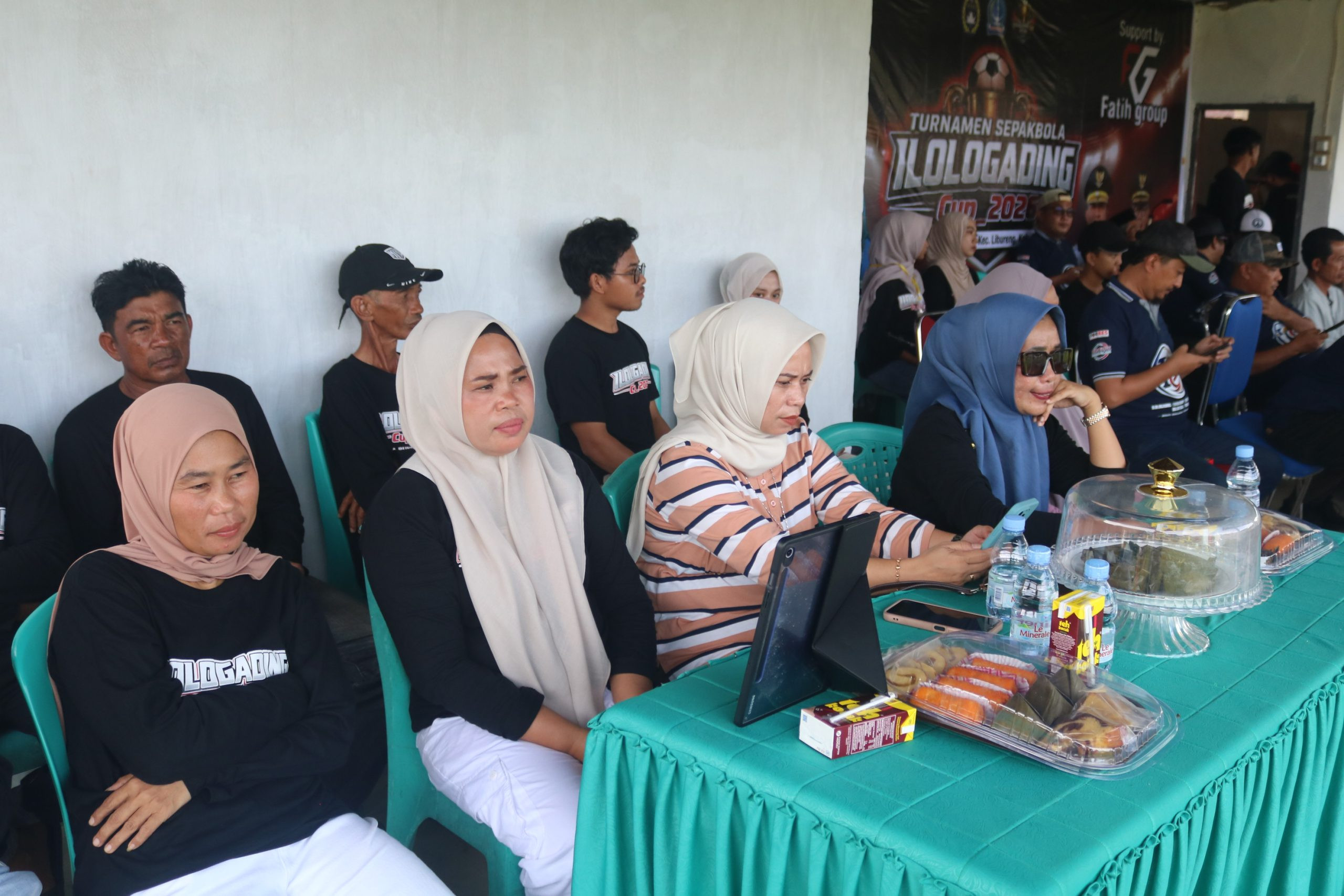 Ketgam: Para panitia Ilologading Cup 2026 yang tampak antusias mengikuti jalannya kegiatan pembukaan. (Dok. ENews)