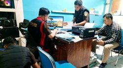 Ketgam: Momen Kejaksaan Negeri (Kejari) Bantaeng menggeledah Kantor Perumda Tirta Eremerasa (PDAM) Kabupaten Bantaeng, Rabu (3/6/2026) terkait dana hibah. (Dok. Ismail)