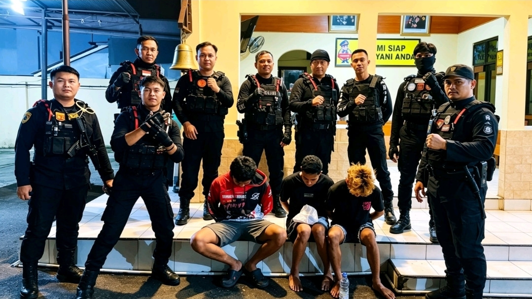 Ketgam: Tiga pria diamankan Tim Cobra Patmor Sat Samapta Polres Bantaeng terkait dugaan penyalahgunaan narkotika jenis sabu, Minggu (14/6/2026) dini hari.