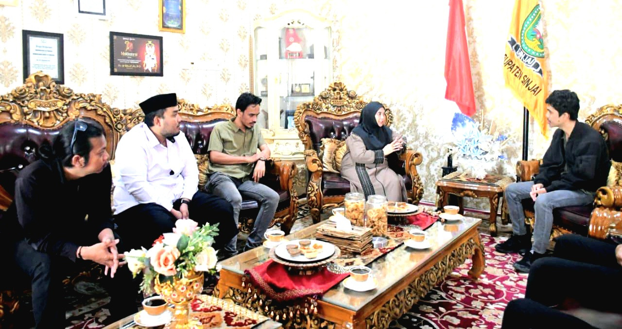 Foto: Bupati Sinjai Ratnawati Arif saat menerima Ketua Panitia Kongres XVII Hippmas