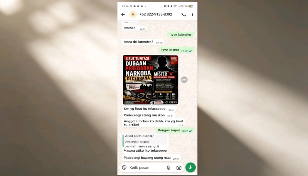 Tangkapan layar potongan percakapan pria diduga berinisia A alias KLV yang meneror jurnalis ENews Indonesia.