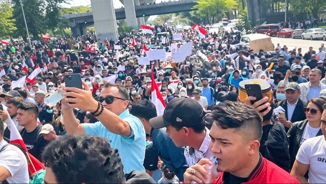 Ketgam: Massa yang mengatasnamakan Aliansi Rakyat Sulawesi Selatan menggelar aksi unjuk rasa di kawasan Jalan Urip Sumoharjo, Makassar, Rabu (24/6/2026).
