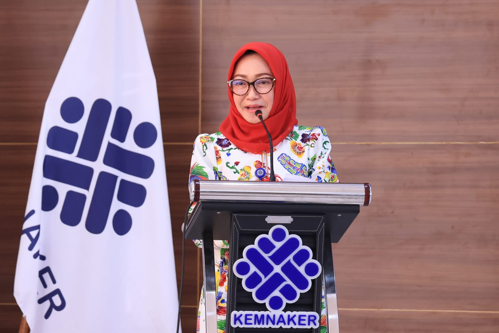 Foto: Pelaksana Tugas (Plt.) Direktur Jenderal Pembinaan Penempatan Tenaga Kerja dan Perluasan Kesempatan Kerja (Binapenta dan PKK) Kemnaker, Estiarty Haryani. (BiroHumasKemnaker)