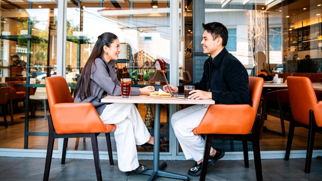Ilustrasi hadirnya Work From Canting (WFC) di Vasaka Hotel Makassar bagi profesional, freelancer, mahasiswa, hingga pekerja remote yang membutuhkan tempat kerja nyaman di luar kantor maupun rumah.