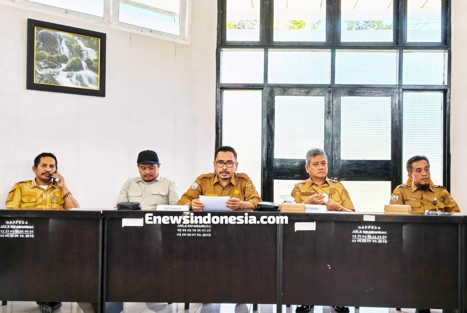 Foto: Panitia Seleksi (Pansel) rekrutmen Direktur Perumda Wai Tipalayo Polman.