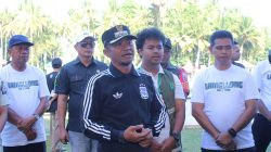 Foto: Bupati Bone Andi Asman Sulaiman saat mengunjungi Tim Mannennungeng Program Penguatan Kapasitas Organisasi Kemahasiswaan (PPK Ormawa) UKM Keilmuan dan Penalaran Ilmiah (KPI) Universitas Hasanuddin di Desa Kajaolaliddong, Kabupaten Bone, Kamis (9/7/2026).