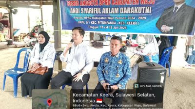 Anggota Komisi IV DPRD Kabupaten Wajo dari Fraksi Partai Demokrat, Andi Sariful Aklam Darakutni (tengah) saat menggelar reses masa sidang di Kampung Enrekang, Desa Awota, Kecamatan Keera, Jumat (17/7/2026).