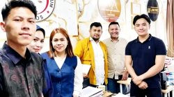 Ketgam: Komnas Perlindungan Anak Sulawesi Selatan dan LBH HAROS berfoto bersama usai pertemuan koordinasi untuk memperkuat pendampingan hukum dan psikologis dalam penanganan kasus dugaan kekerasan seksual terhadap puluhan siswa SD di Makassar, Sabtu (25/7/2026). (Dok. Angki Perdana)