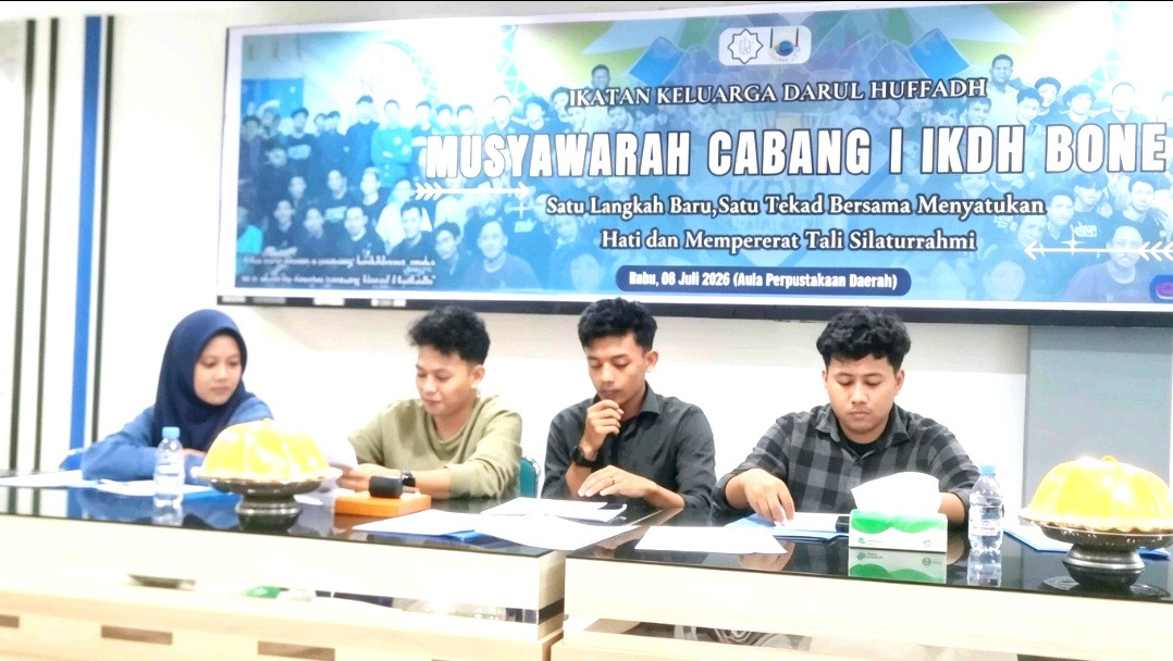Ketgam: Momen pembacaanAD/ART IKDH oada Muscab I IKDH Bone. (Dok. ENews)