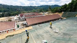 Foto: Kondisi Sekolah Rakyat Polman (dari atas) yang saat ini progres 81 persen pembangunan.
