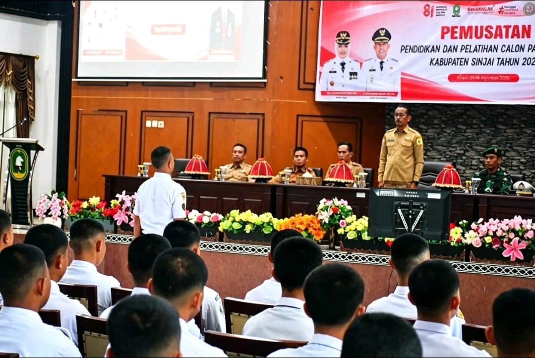 Ketgam: Sekda Sinjai Andi Jefrianto Asapa membuka pemusatan pendidikan dan pelatihan Capaskibraka Kabupaten Sinjai 2026 yang diikuti 70 peserta di Sinjai, Senin (3/8/2026). (Anto/ENews Sinjai)